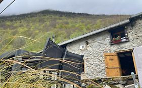 Grange rénovée, Pyrénées Ariégeoises, Gîte haute Ariège